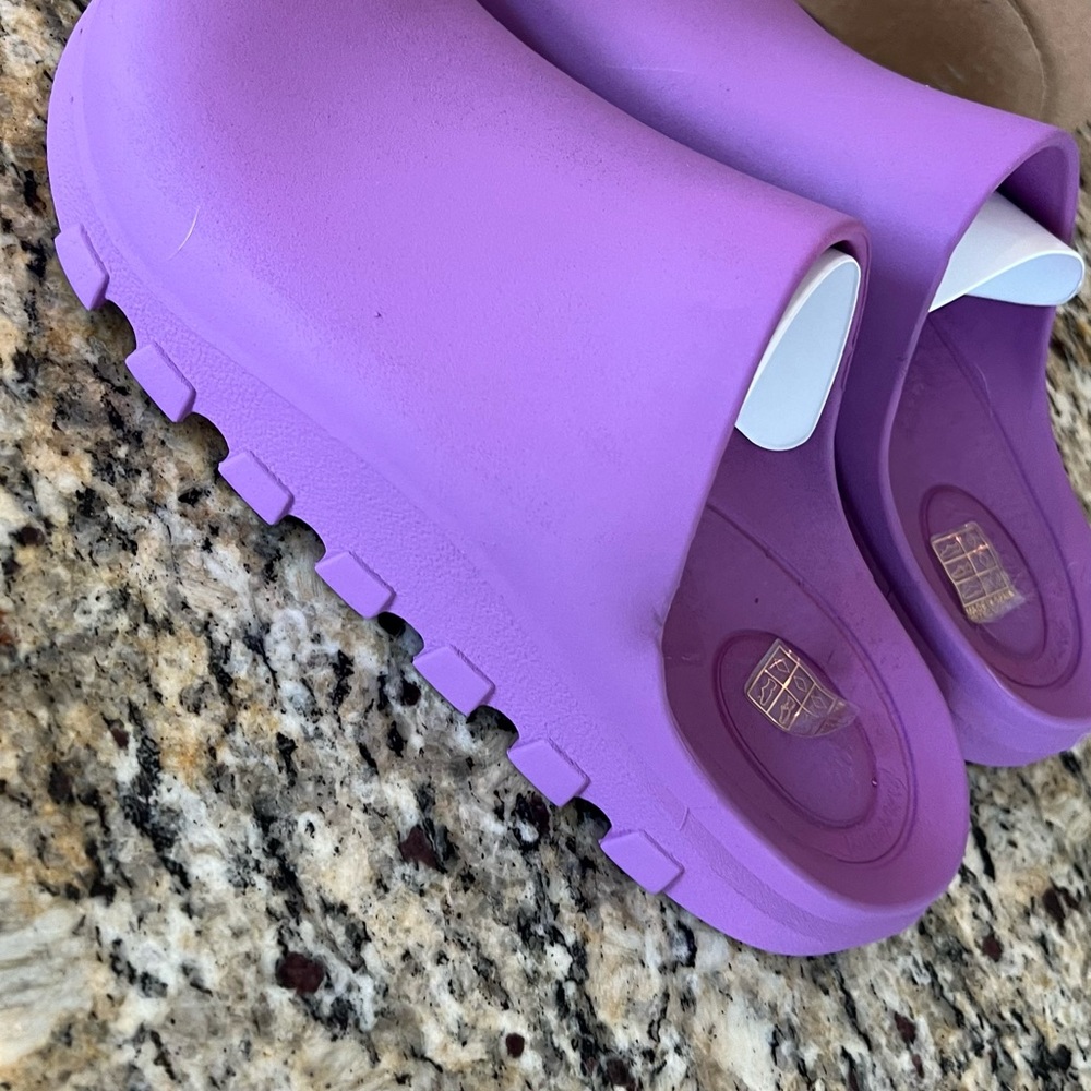 Free People Movement shoes NWT purple size 39/40